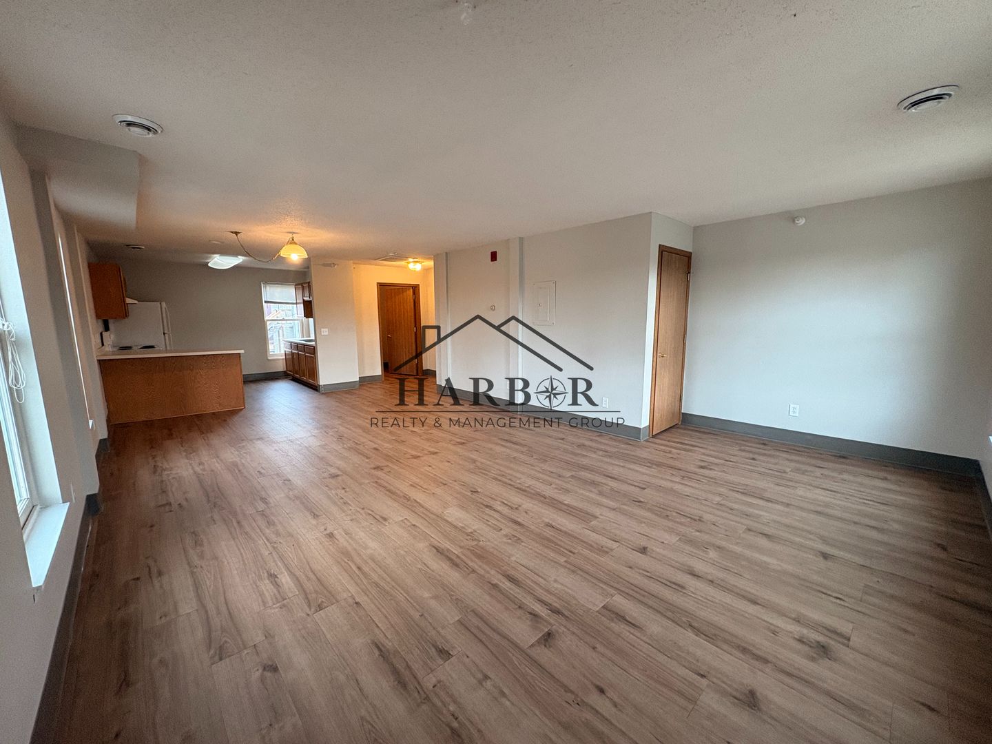 Spring Valley Apartment: 146 South Broadway Avenue