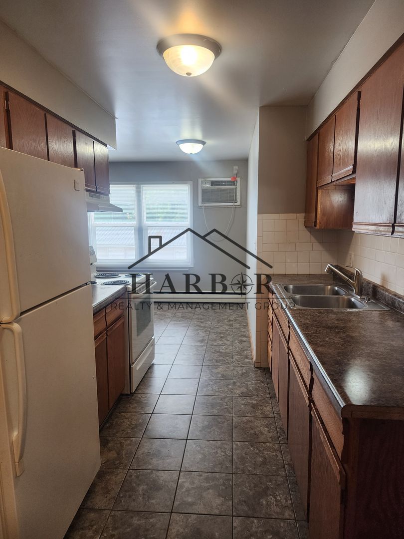 Austin Apartment: 204 11th Avenue Northwest