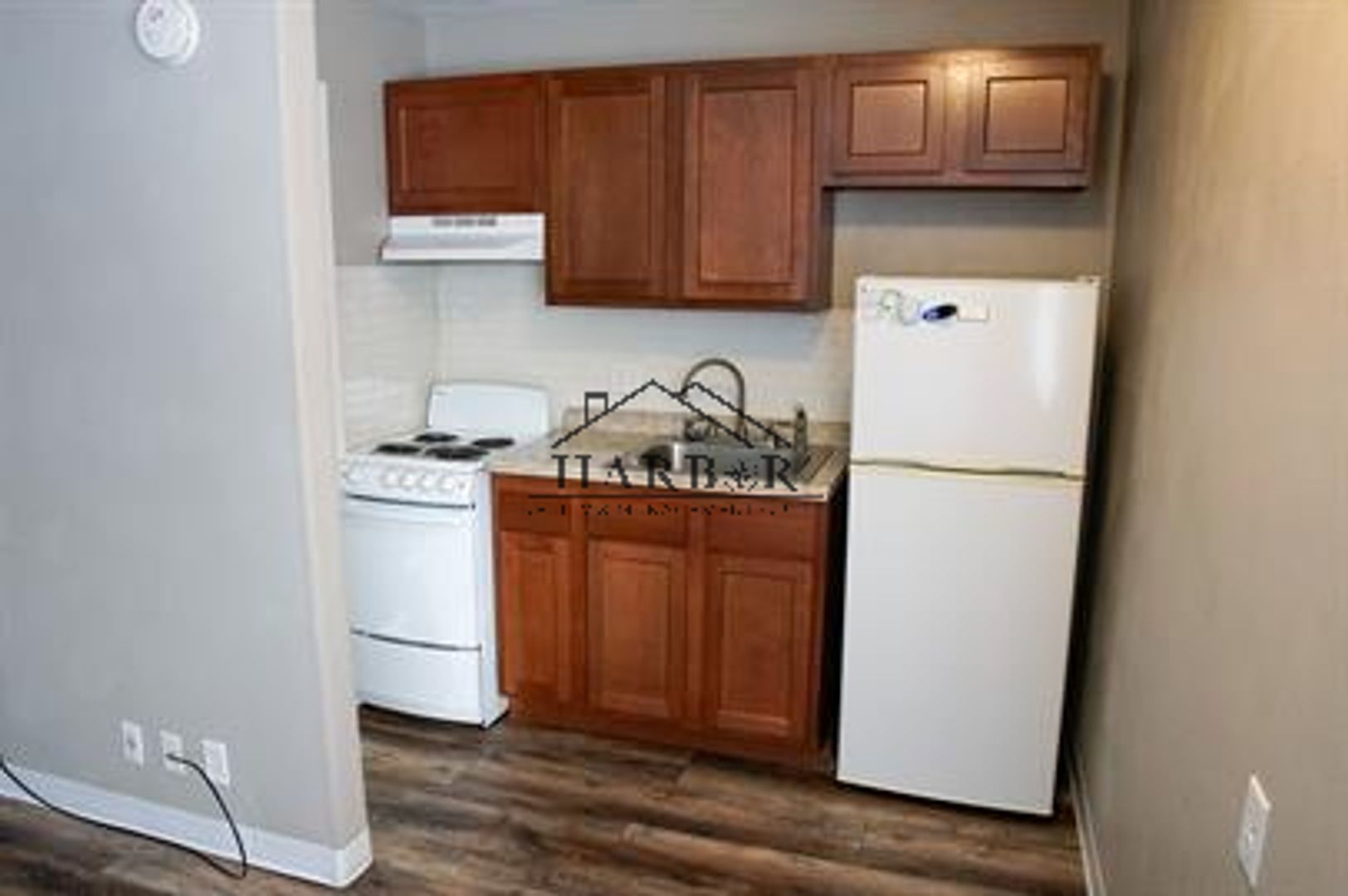 Austin Apartment: 900 14th Street NW