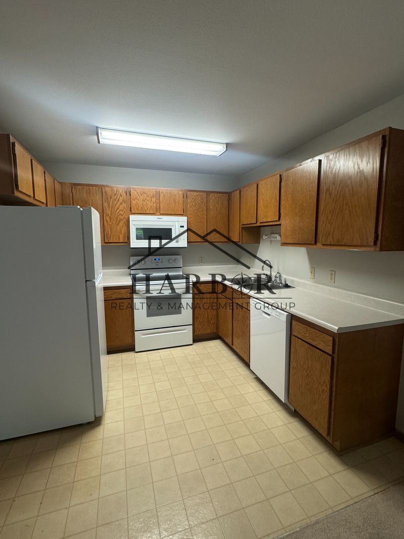 Boone Apartment: 115 1st Street
