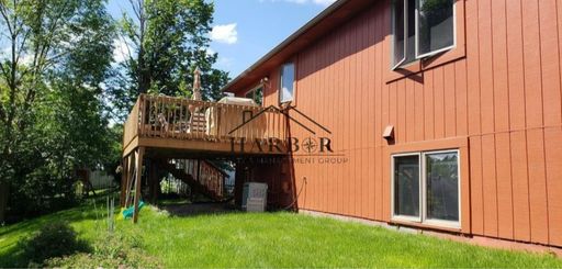 Listing photo thumbnail