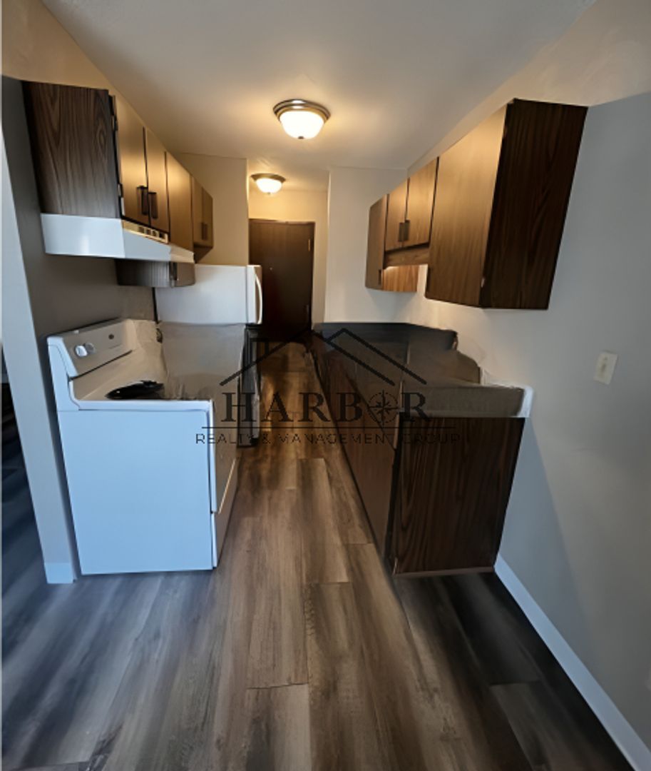 Austin Apartment: 900 14th Street NW