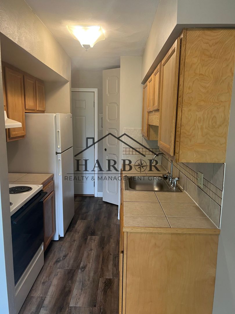 Austin Apartment: 900 14th Street NW