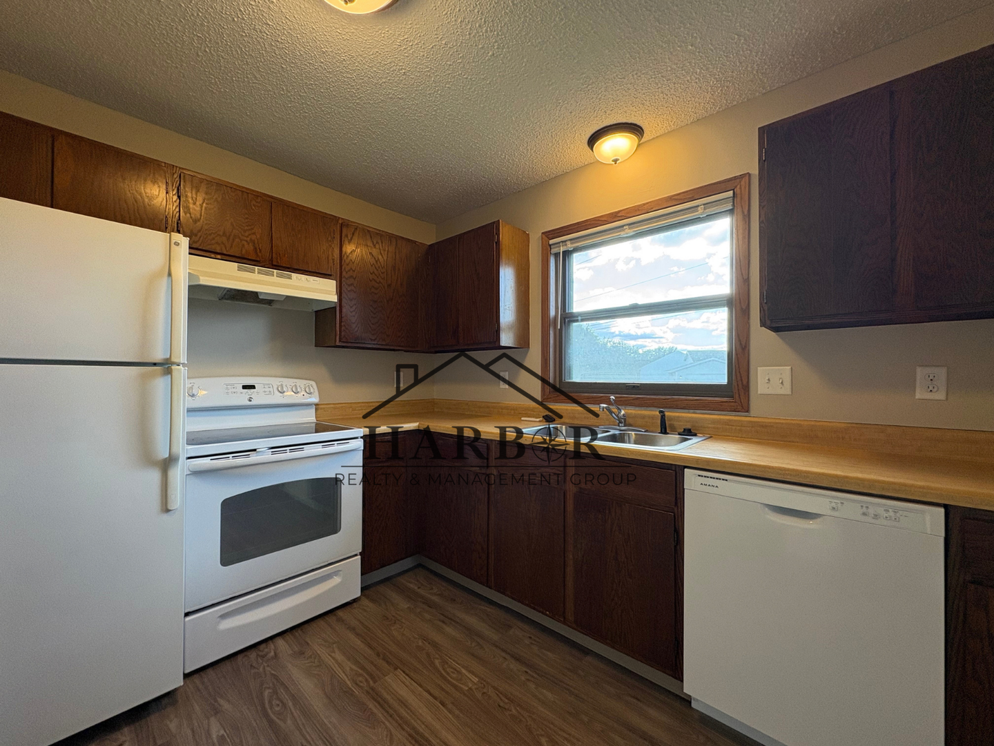 Rochester Apartment: 2414 30th Ave NW