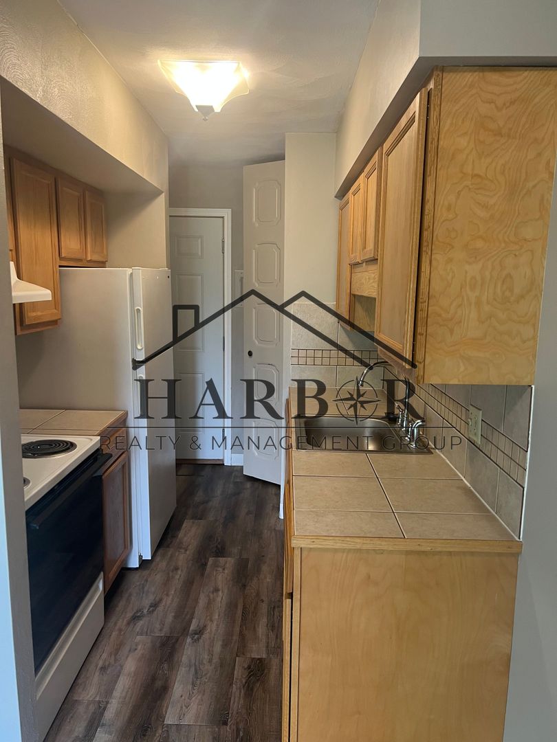 Austin Apartment: 900 14th Street NW