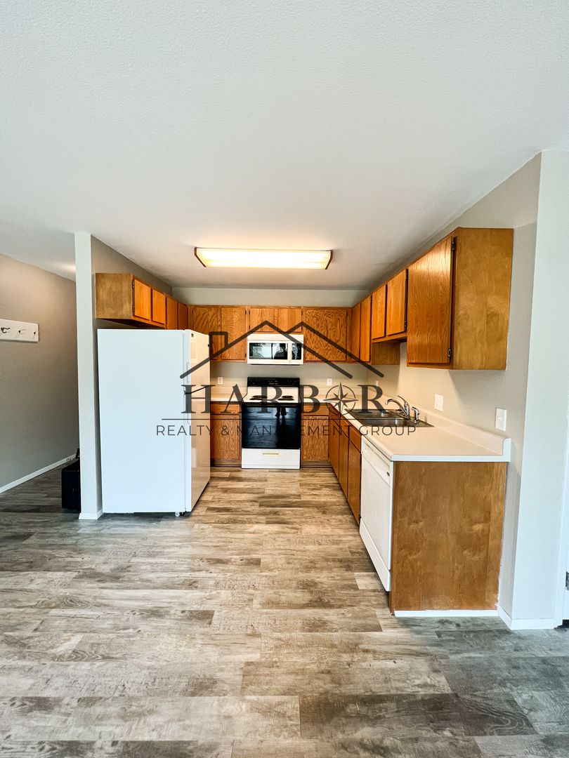 Boone Apartment: 115 1st Street