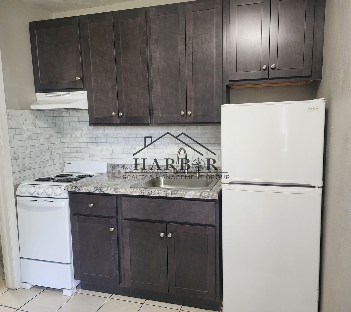 Austin Apartment: 900 14th Street NW