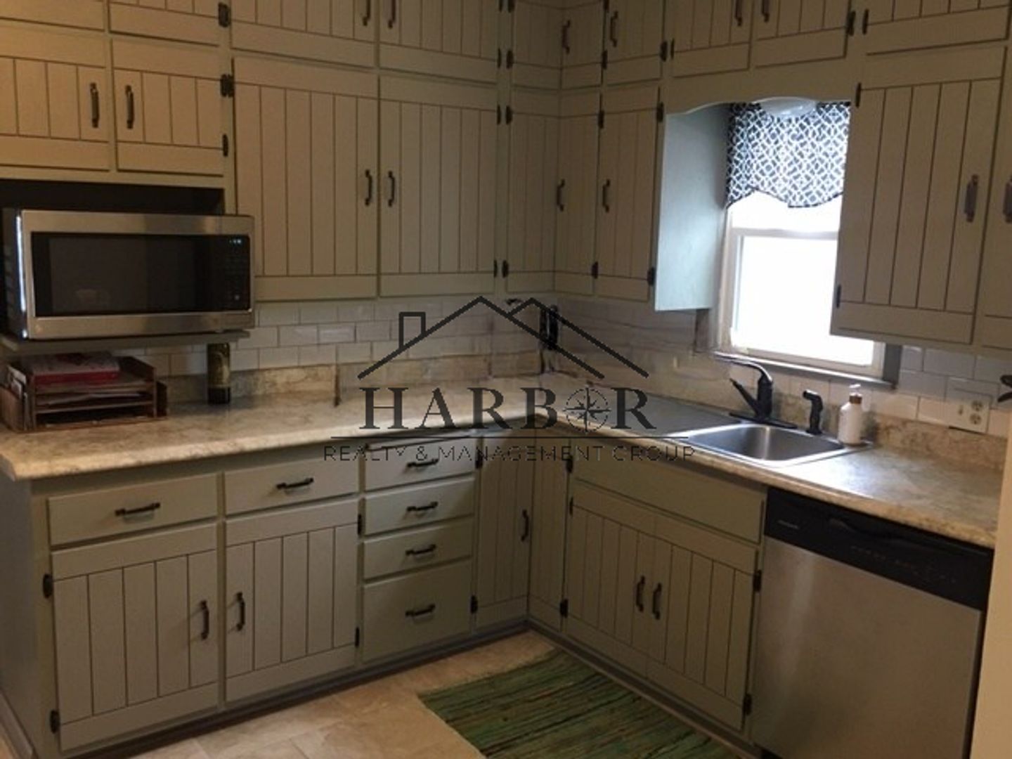 Rochester House: 1610 4th Street NE