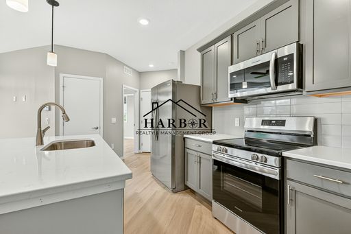 4th Lane Flats 2 bed 2 bath