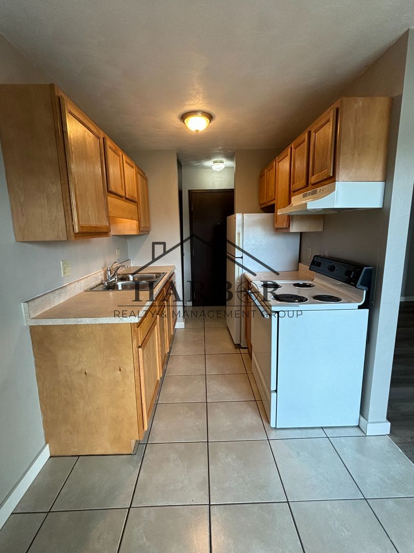 Austin Apartment: 900 14th Street NW