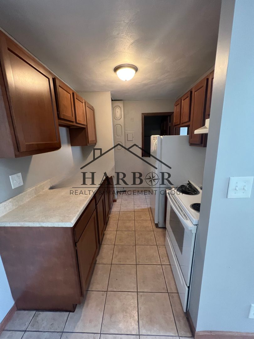 Austin Apartment: 900 14th Street NW