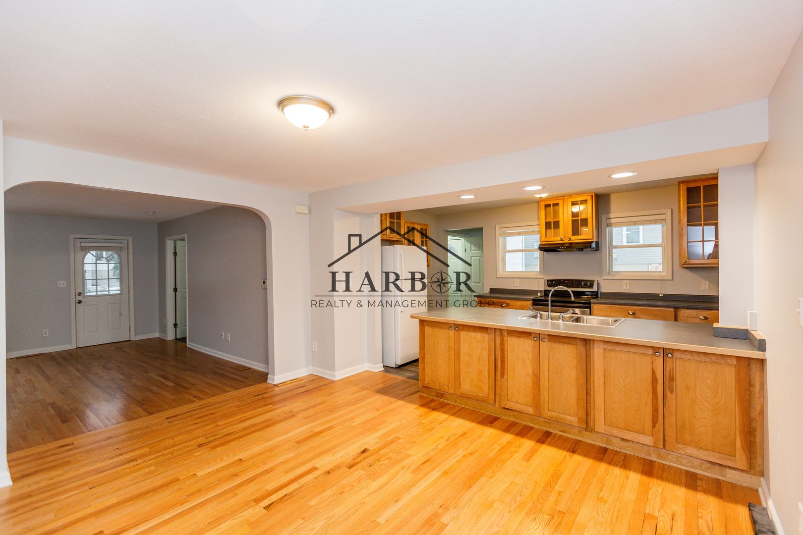 Rochester House: 27 8th Street NW