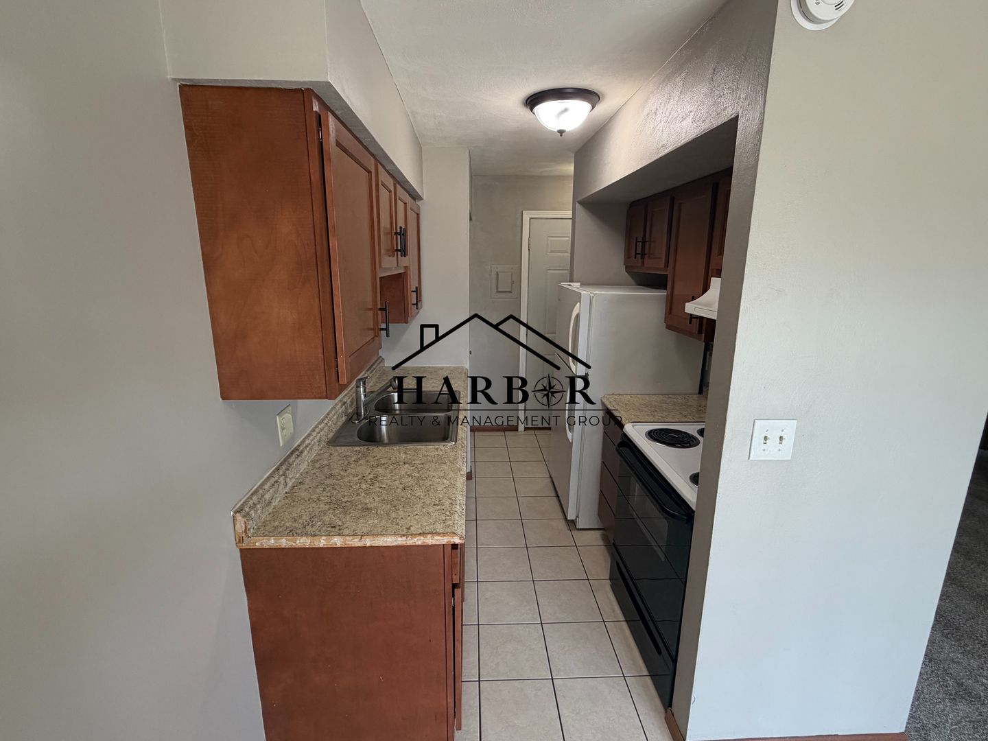 Austin Apartment: 900 14th Street NW