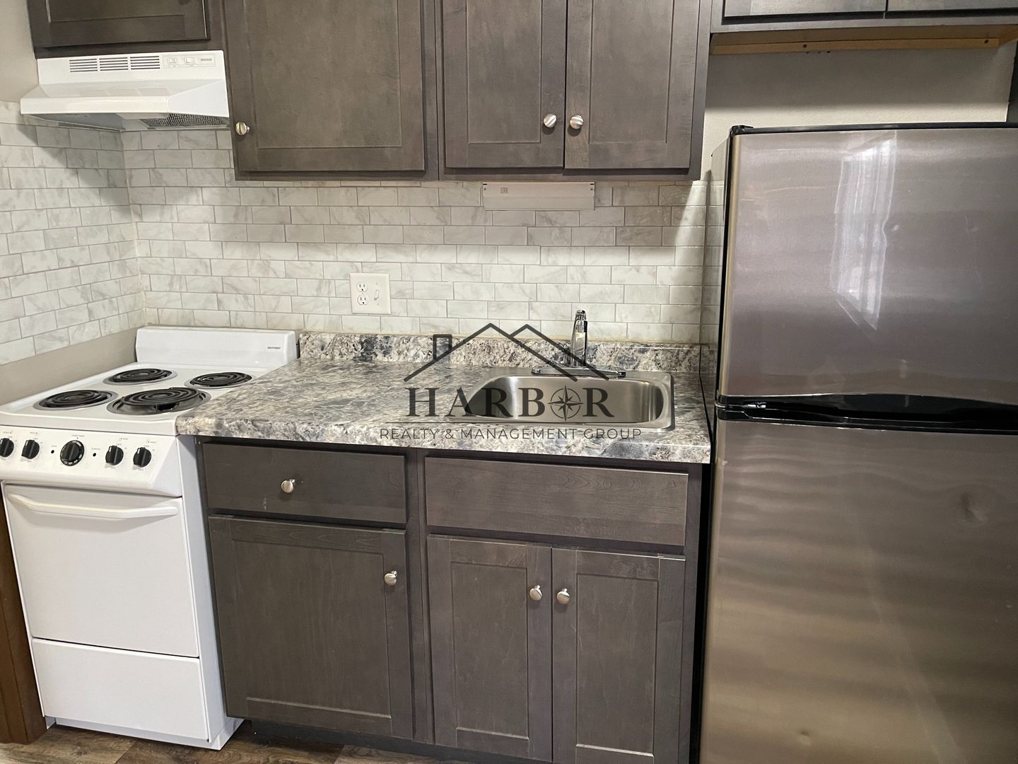 Austin Apartment: 900 14th Street NW