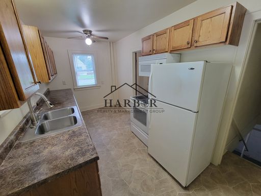 907 1/2 8th St. SE – photo 1