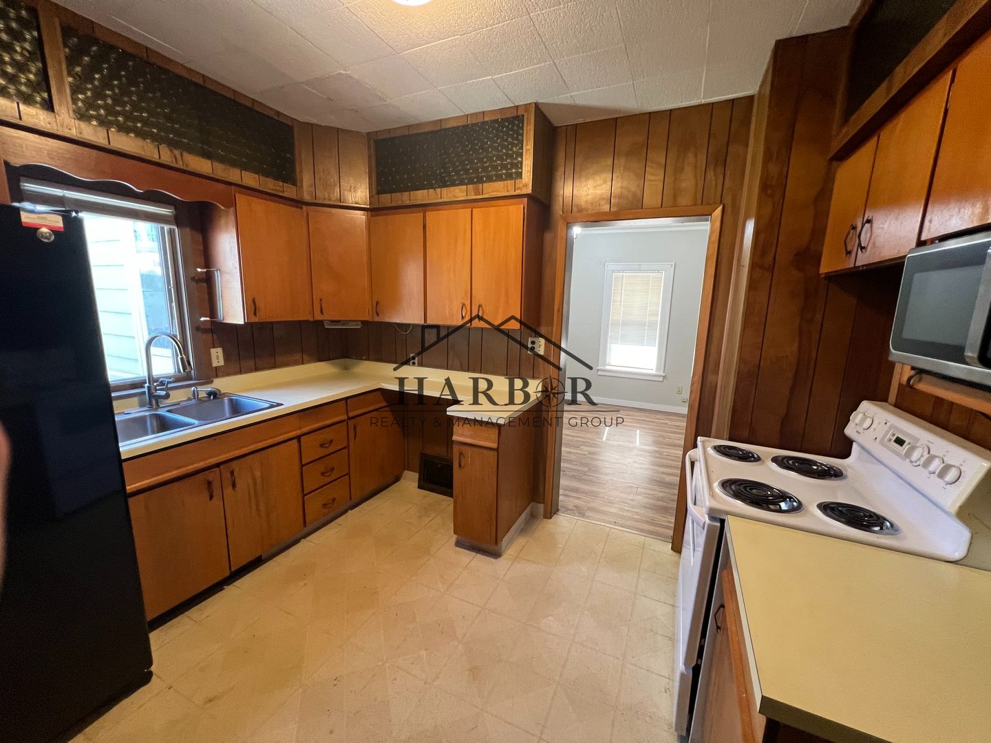 Austin House: 405 1st Street SW