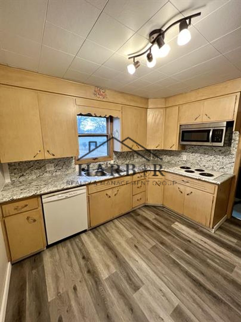 Austin House: 403 10th Street NW