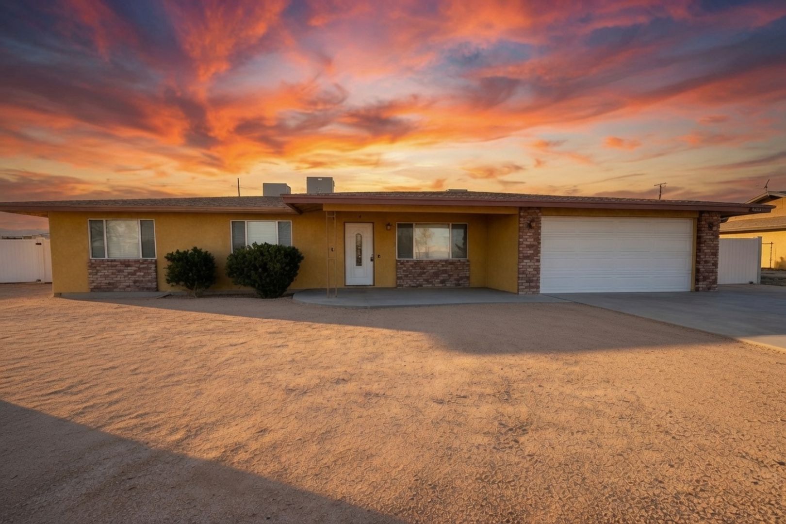 29 Palms House: 74071 Playa Vista Dr.