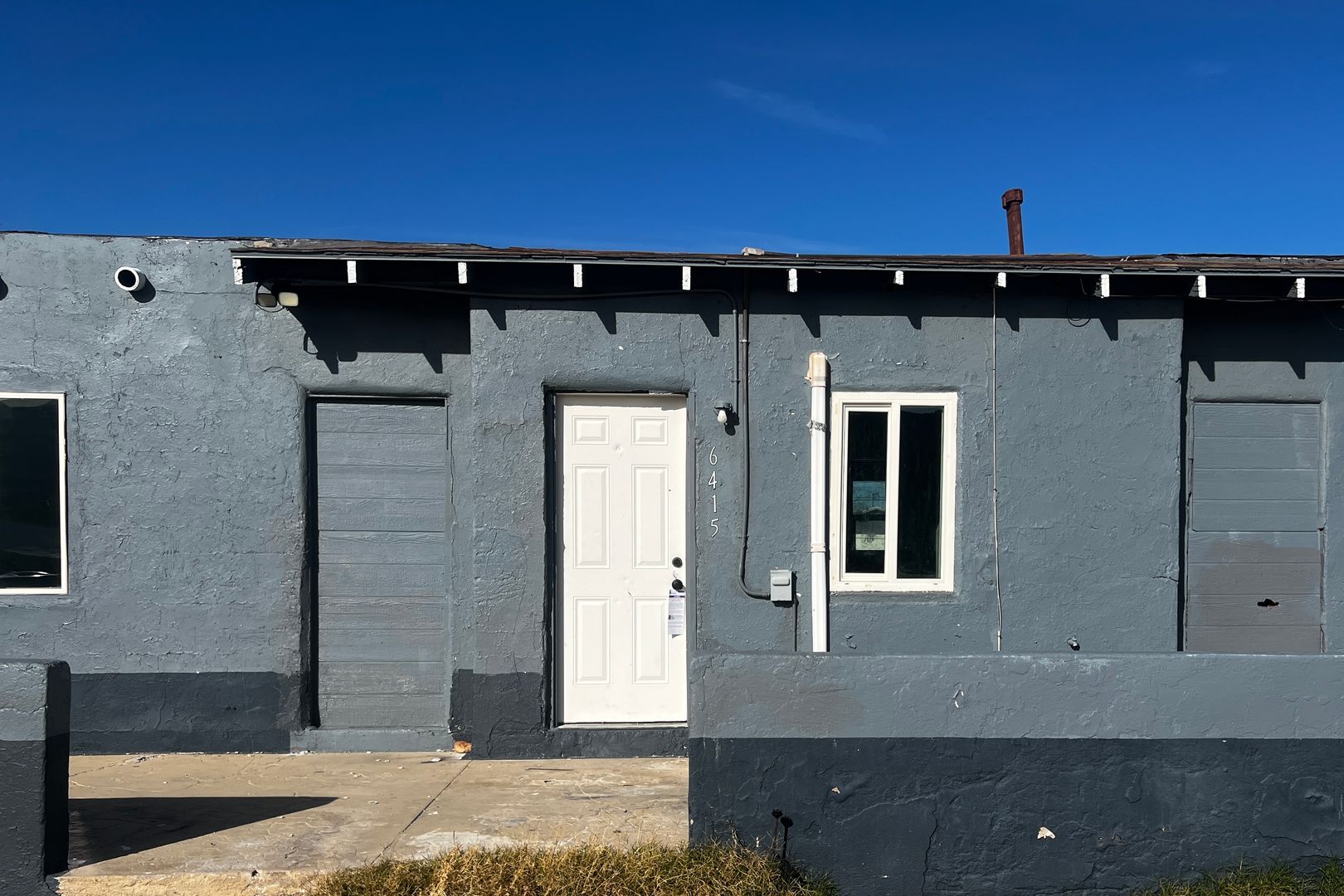 29 Palms Apartment: 6413-6431 Mariposa Ave.