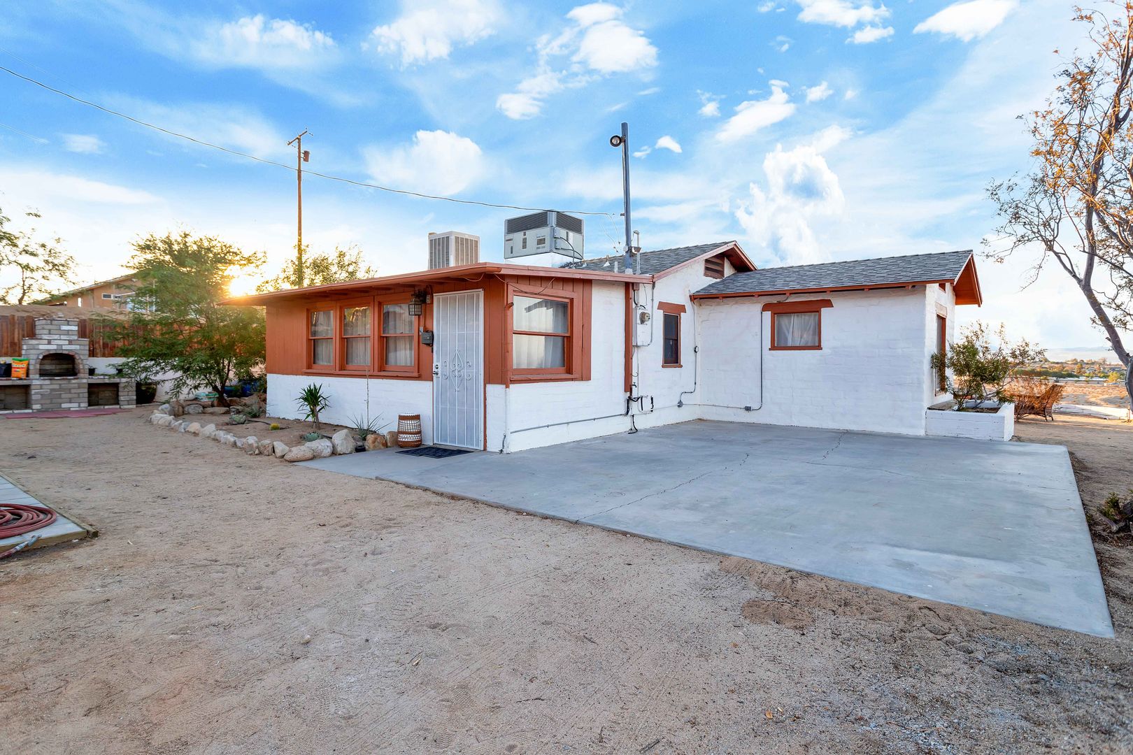 Twentynine Palms House: 73145 29 Palms Hwy. Unit A