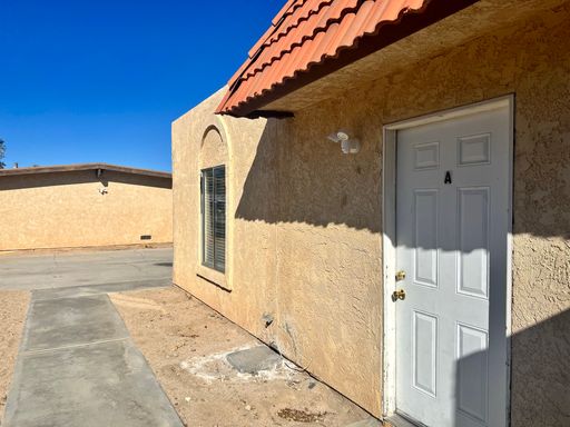 73433 Sun Valley Unit A - 2 Bedroom 1 Bath - 1 Car Garage - Close to 29 Palms Marine Base – photo 1