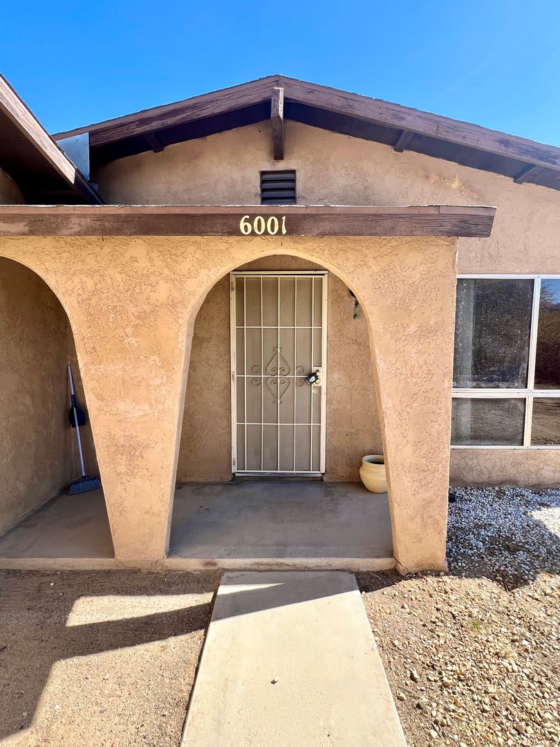 Twentynine Palms House: 6001 Mariposa Avenue