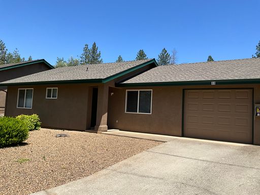 beautiful near new 2/2 duplex with garage – photo 1