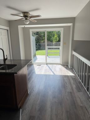 Beautiful 3 Bedroom Duplex with Garage – photo 1