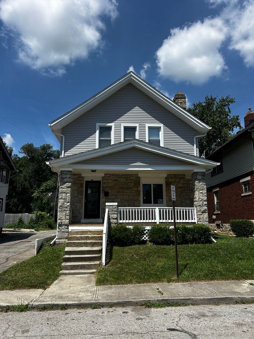 Columbus House: 315 Parkwood Avenue