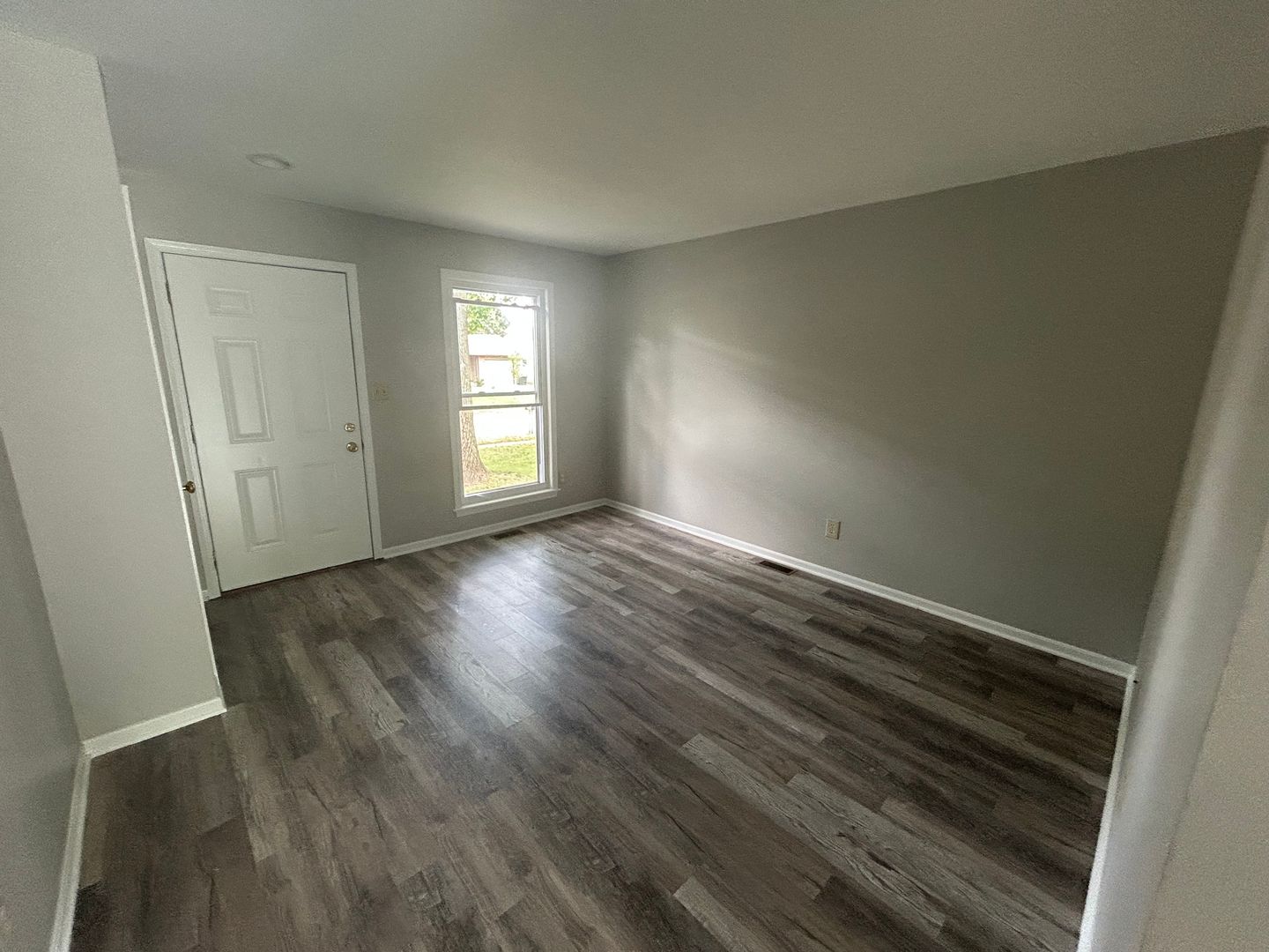 Columbus Apartment: 3285-3287 Kilwinning Pl
