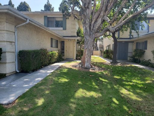 Marina Victoria Townhouse, garage & pool