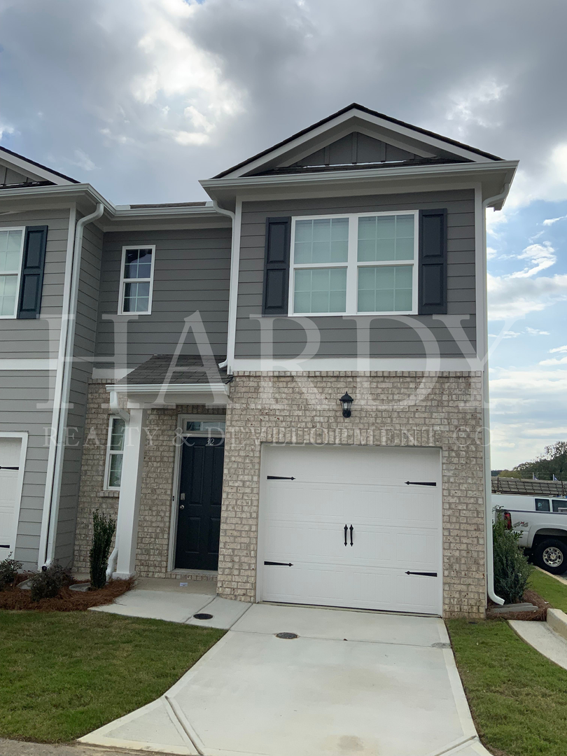 Rome House: 1005 N 2nd Ave NW Unit 32