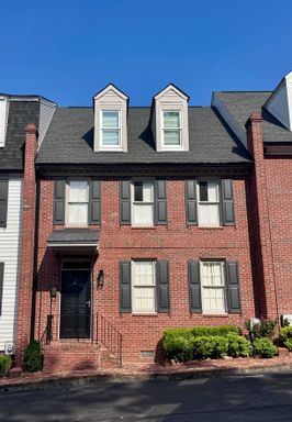 311 E 2nd Avenue, Unit 8 - 200 off 1st Month's Rent – photo 1