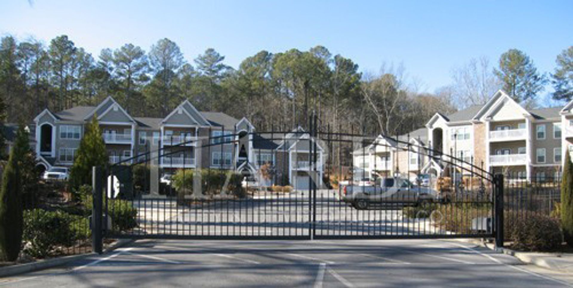 Rome Apartment: Claridge Drive