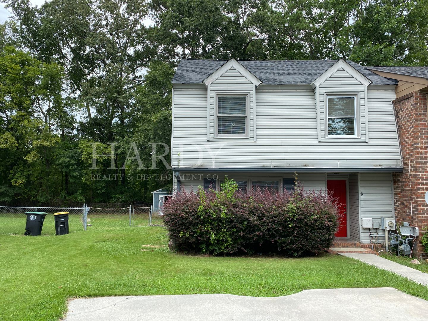 Rome Apartment: 8 & 14 Westridge Circle