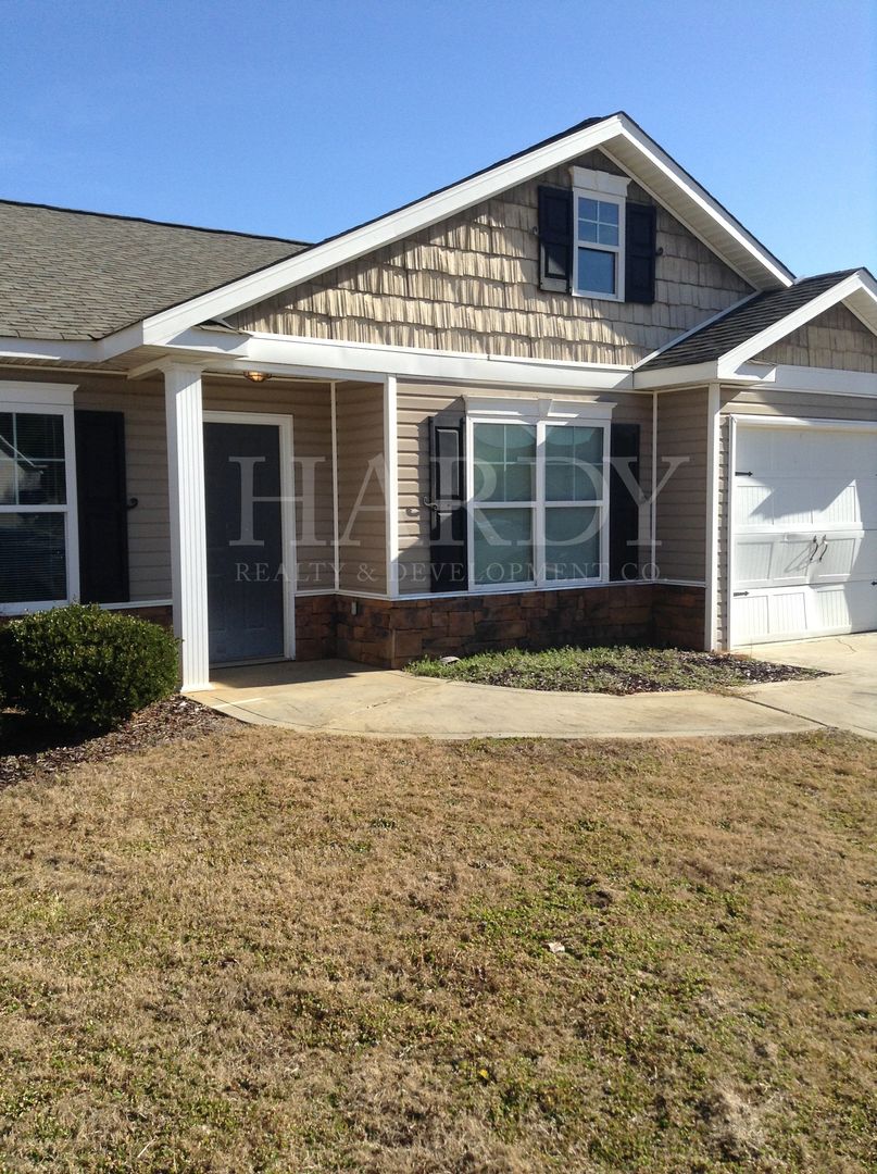 Rome Apartment: 6 & 8 Prescott Lane