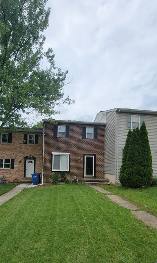 Aberdeen Townhome: 63 Krouse Ct