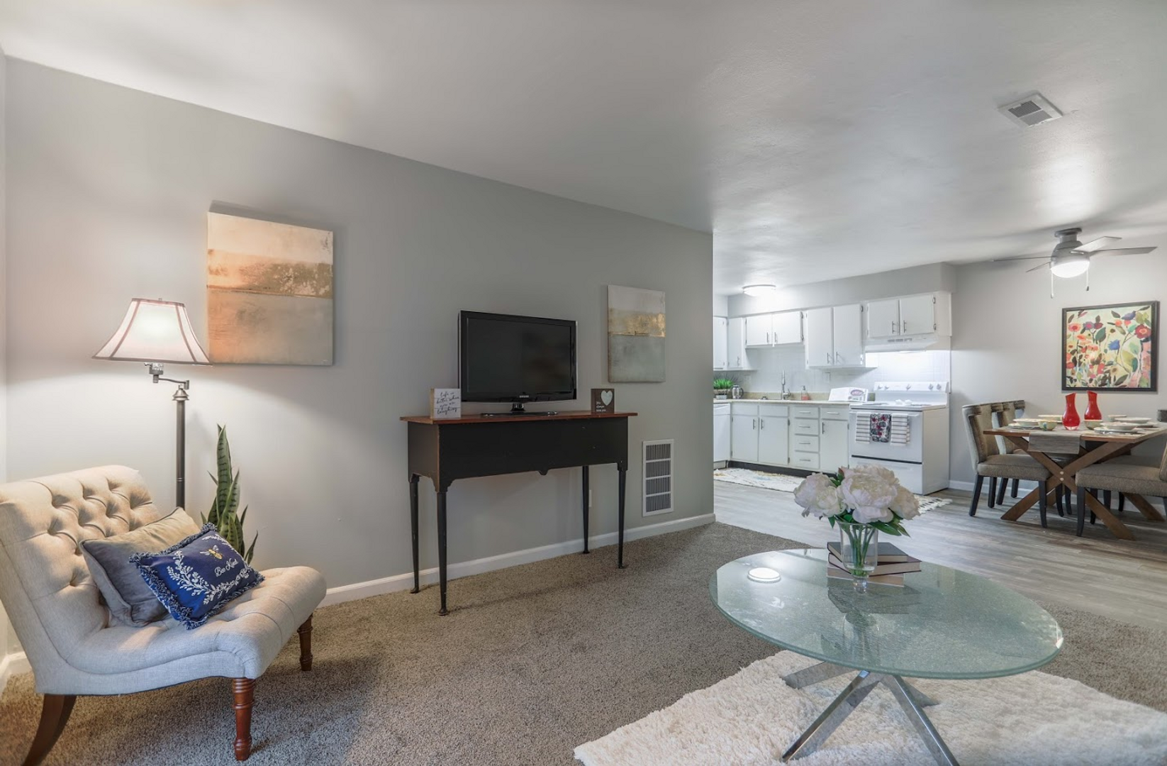 Centerville Apartment: 74 West Franklin Street