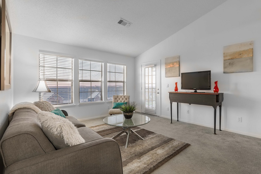 Premium Ultra Deluxe-2-bed/1-bath-First or Second floor – photo 1