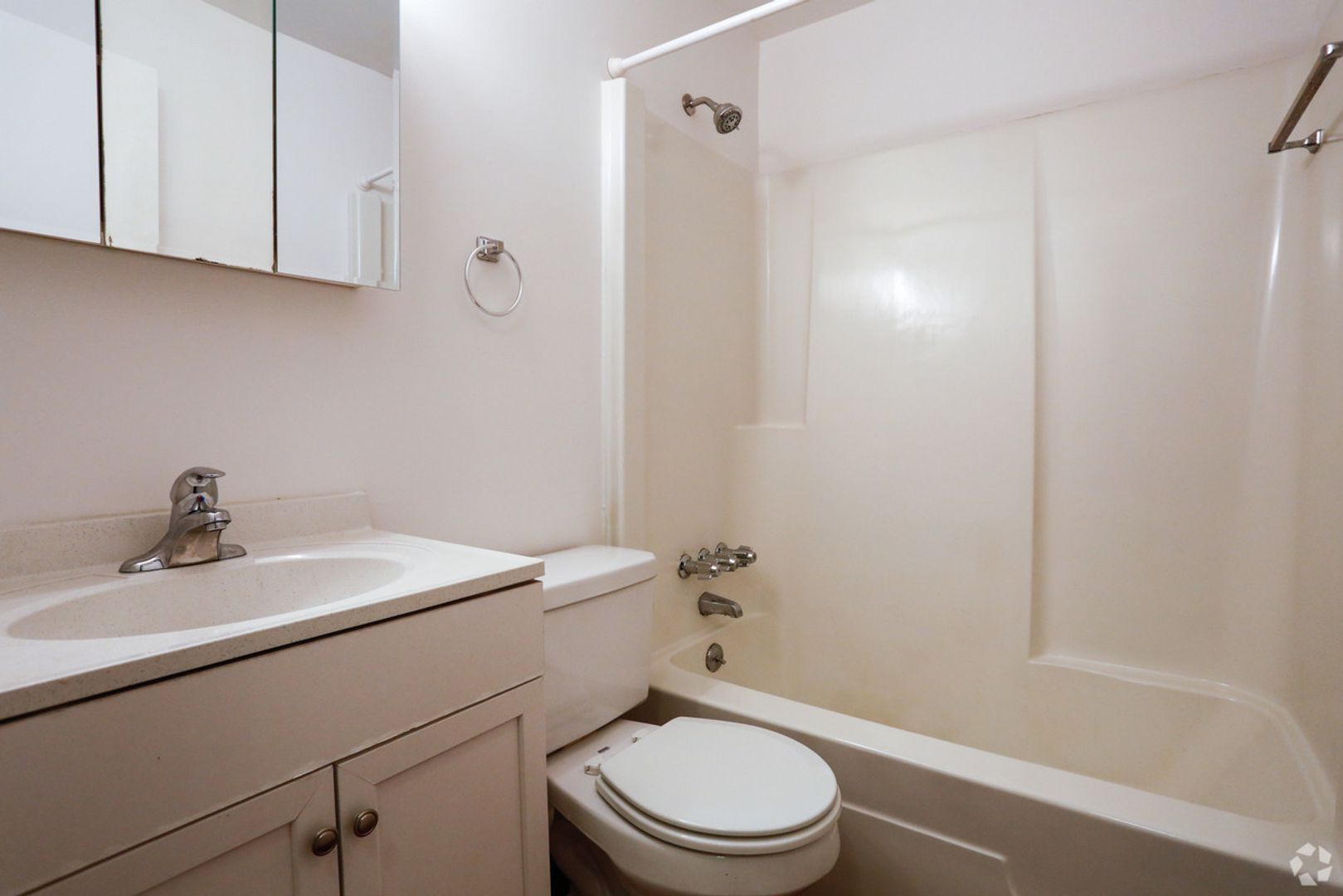 Kettering Apartment: 4500 Wilmington Pike