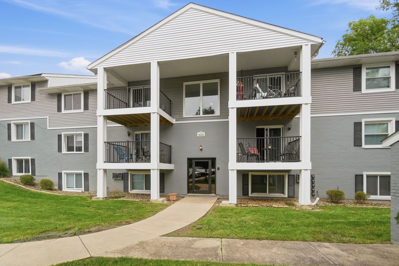Prime at Uptown Apartments &amp; Townhomes 3 of 8