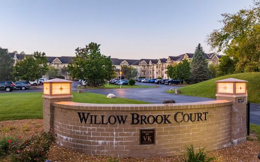 Willow Brook Court Apartments in Brookfield, WI | Spacious 1 & 2 Bedroom Apartments