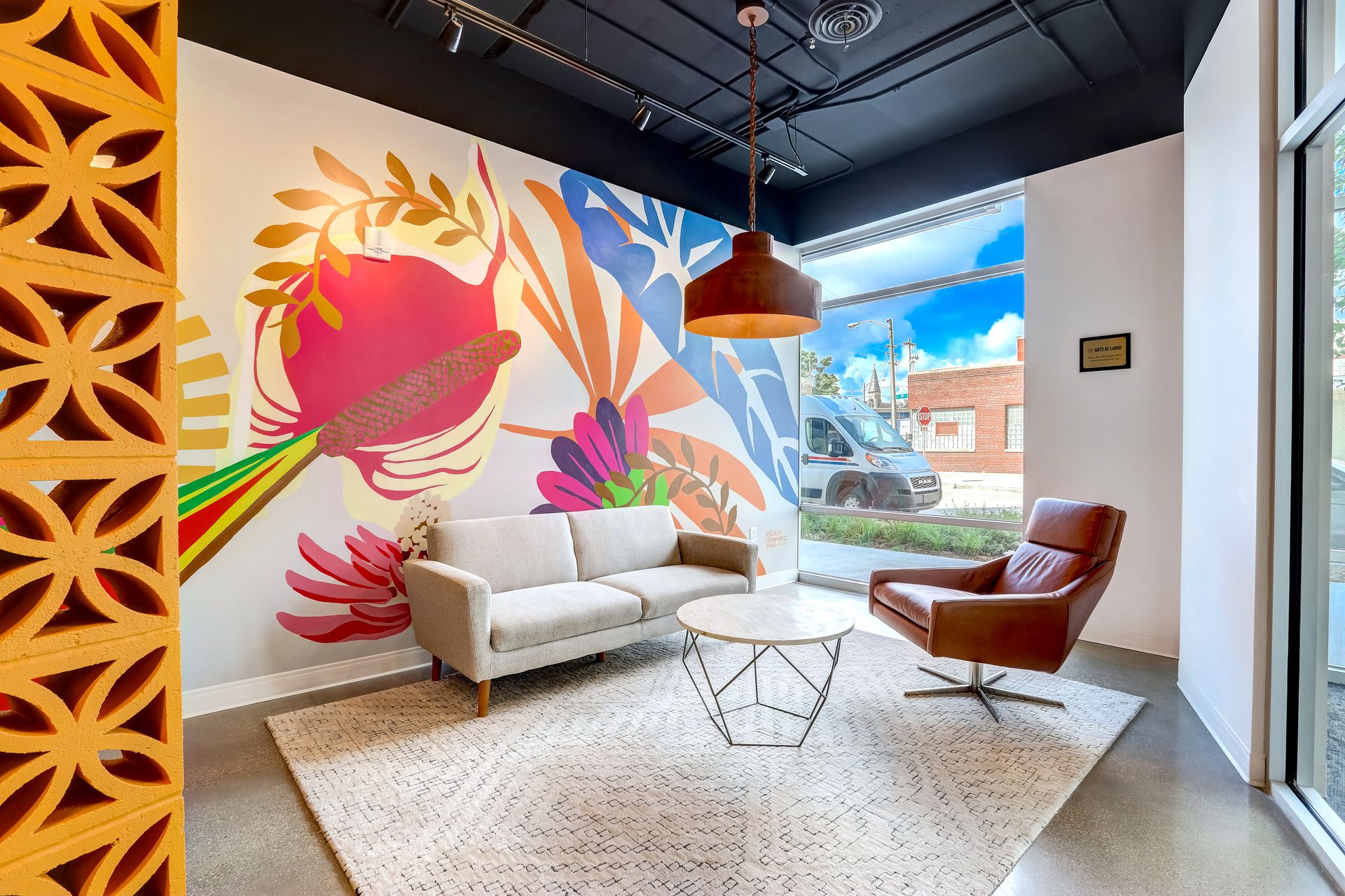 Milwaukee Apartment: 924 S 5th St