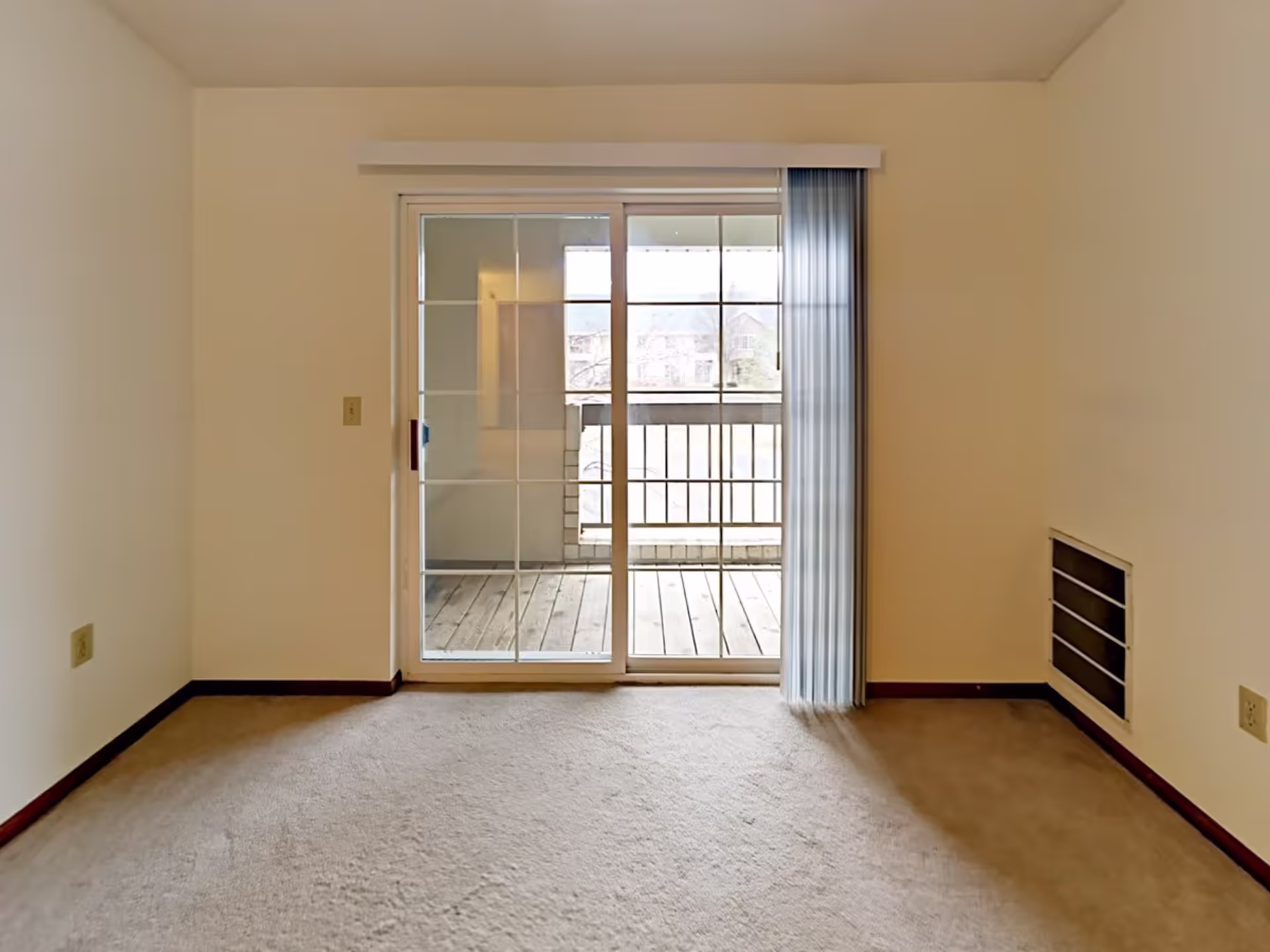 G - Unit 13-106 photo thumbnail 12