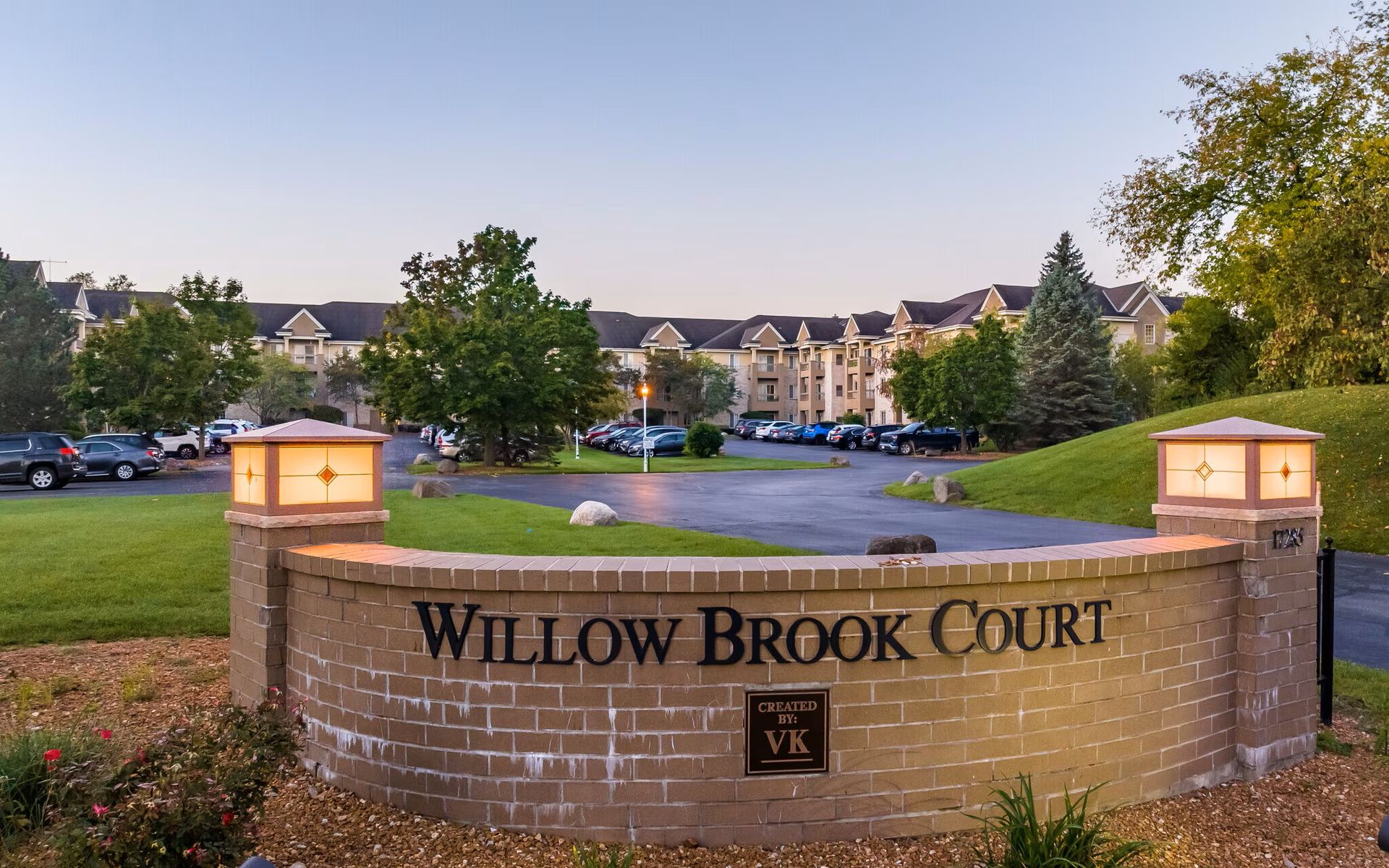 Brookfield Apartment: 17285 River Birch Dr