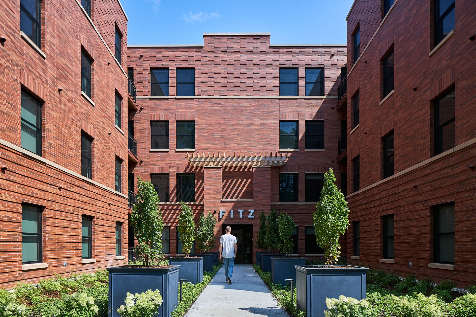 Milwaukee Apartment: 2630 N Hackett Ave