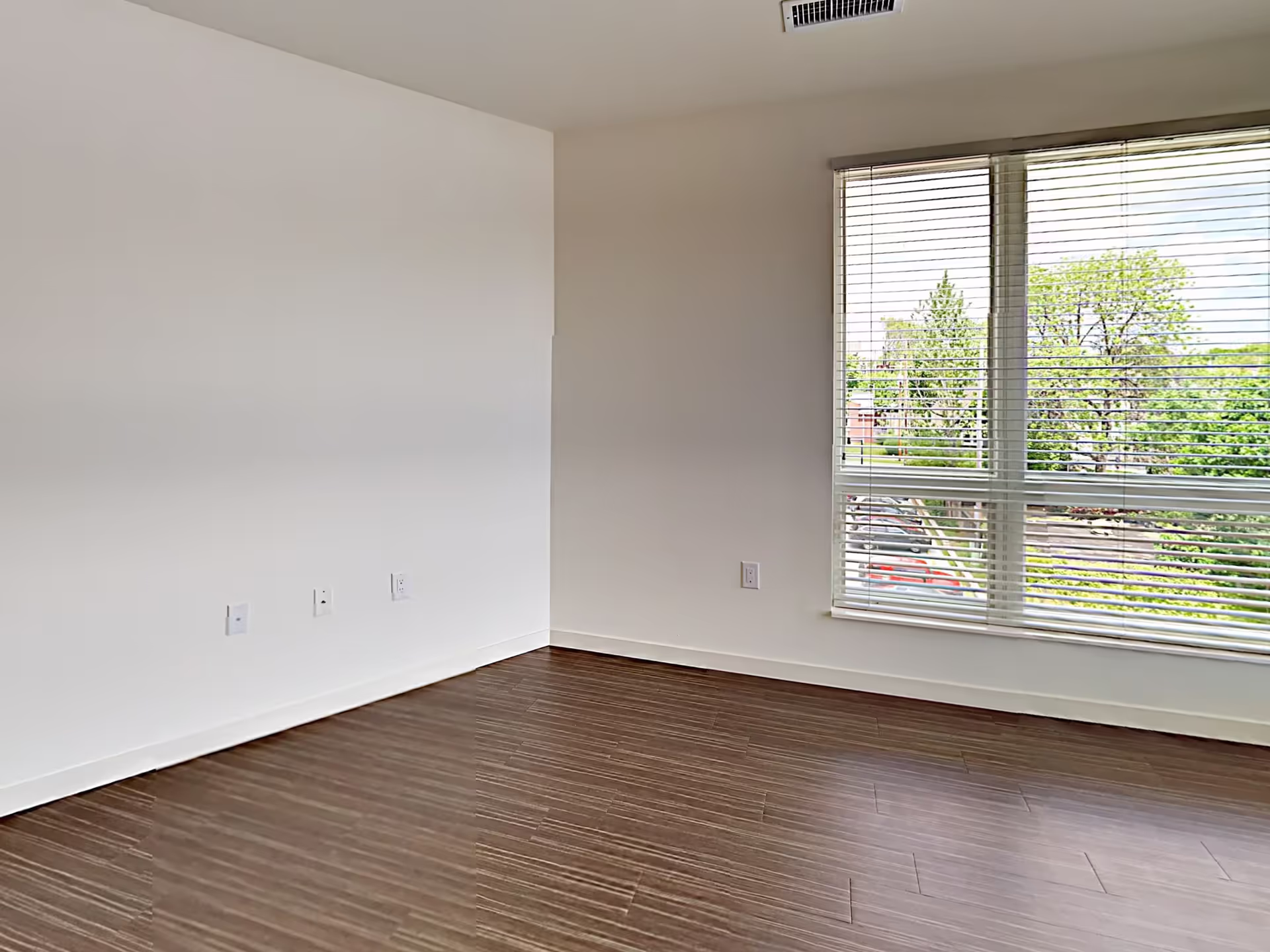 2F - Unit 515 photo thumbnail 21