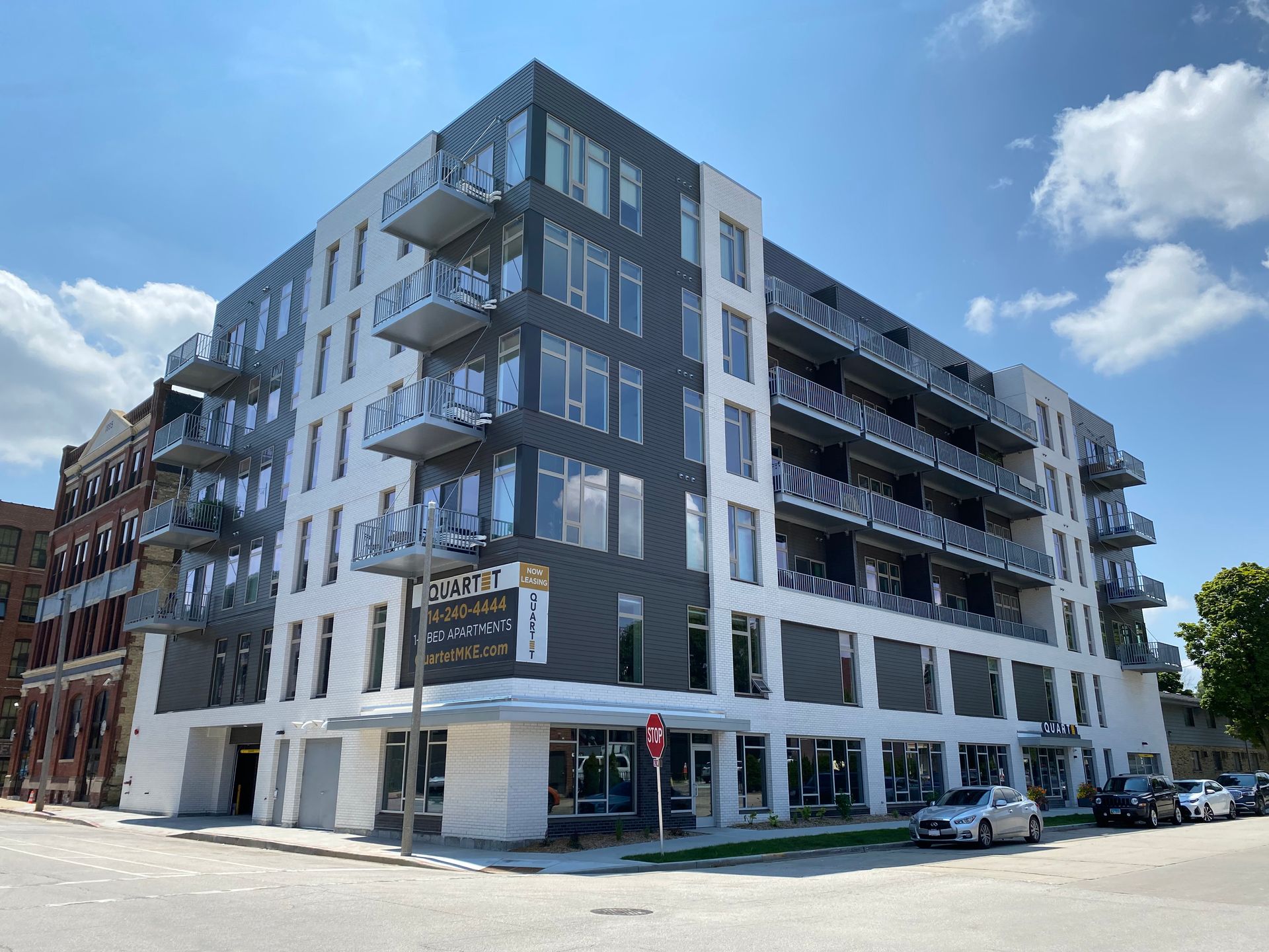 Milwaukee Apartment: 211 W Mineral St