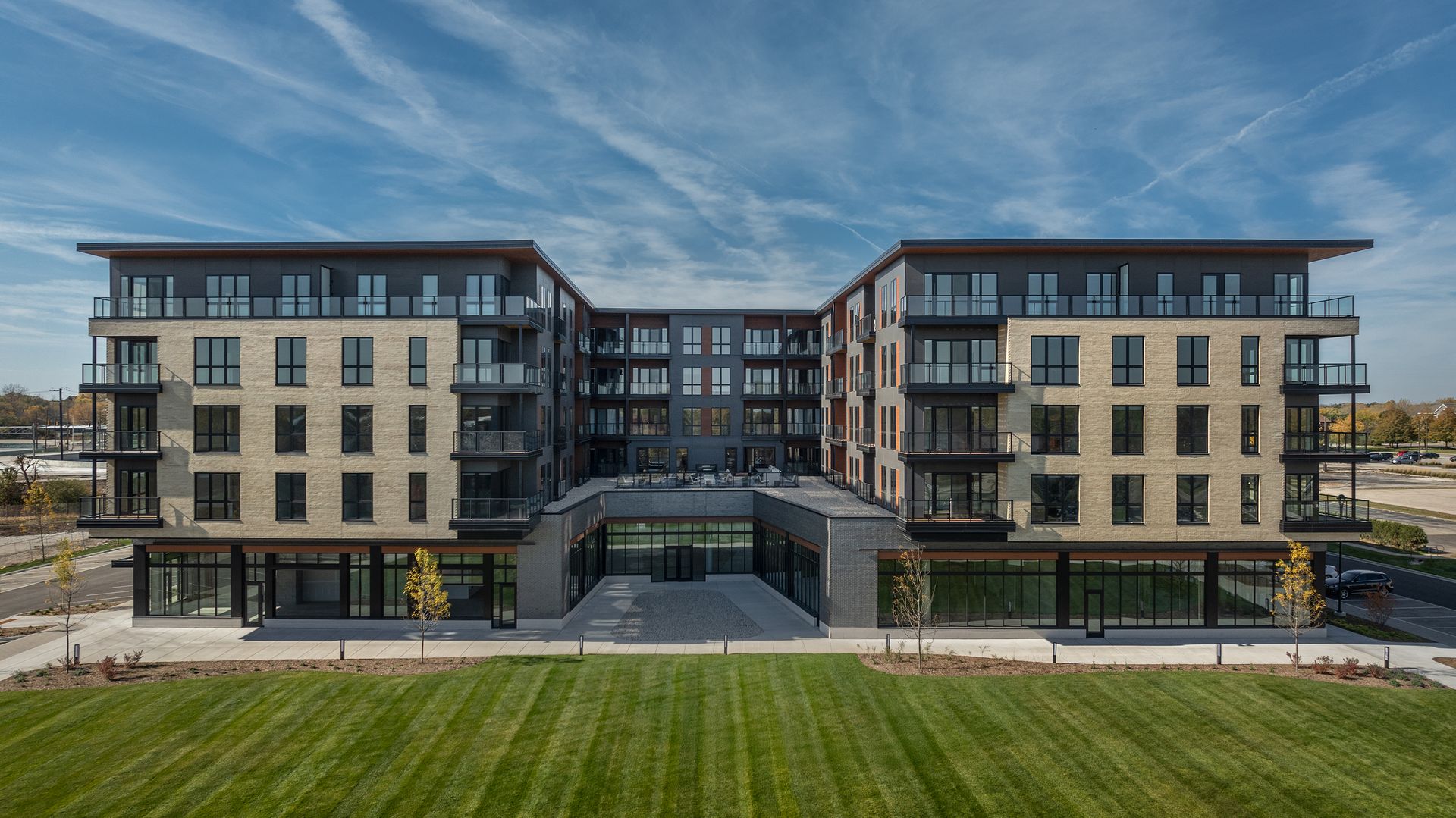 Bayside Apartment: 711 Grace St