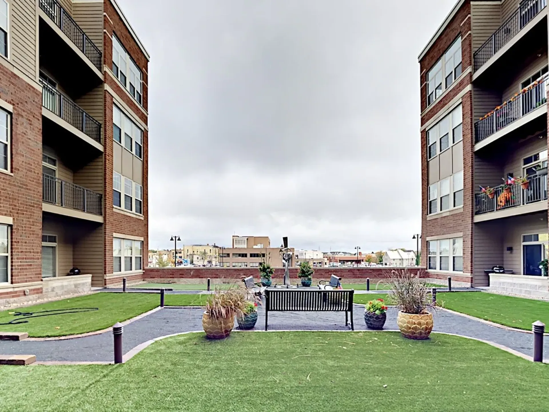 B2 - Unit 514 photo thumbnail 8